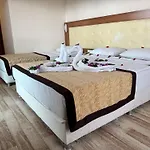 Hotel Mitos
